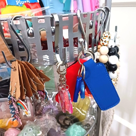 $5 Buck Basket Item For Live Show - Picture 4 of 9